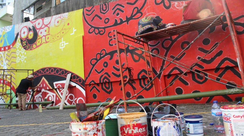 Lewat Seni Mural Mahasiswa Desain Esa Unggul Lewat Seni Mural Mahasiswa Desain Esa Unggul