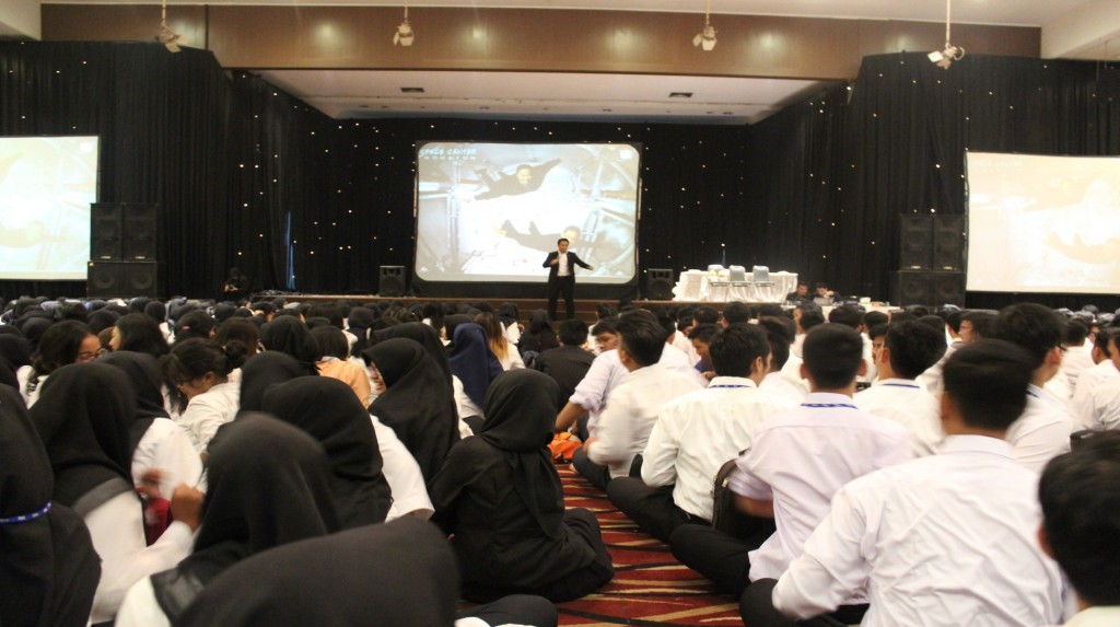 Esa Unggul mengadakan ESQ untuk menyambut Mahasiswa Baru