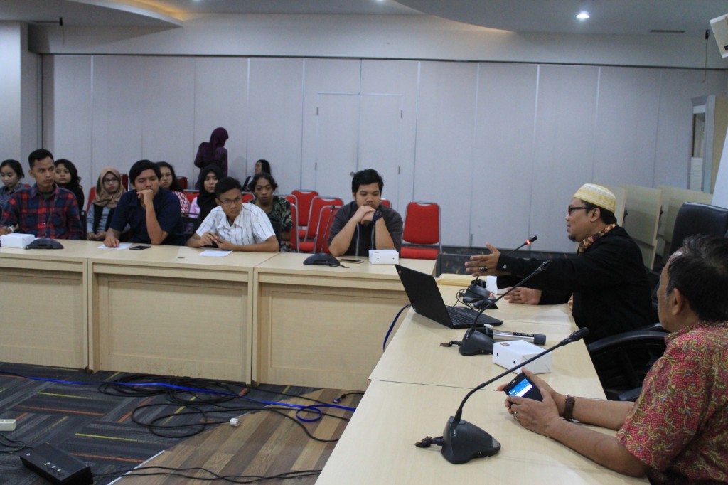 Audiensi dan Diskusi oleh Hadi Nugraha,SH,MH Kepala Seksi Kerjasama antar Lembaga Non Pemerintah dan Monitoring Konsultan Kekayaan Intelektual Audiensi dan Diskusi oleh Hadi Nugraha,SH,MH Kepala Seksi Kerjasama antar Lembaga Non Pemerintah dan Monitoring Konsultan Kekayaan Intelektual