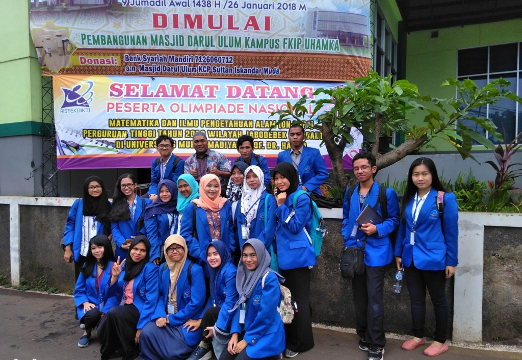 Foto Bersama Mahasiswa Esa Unggul di Ristekdikti