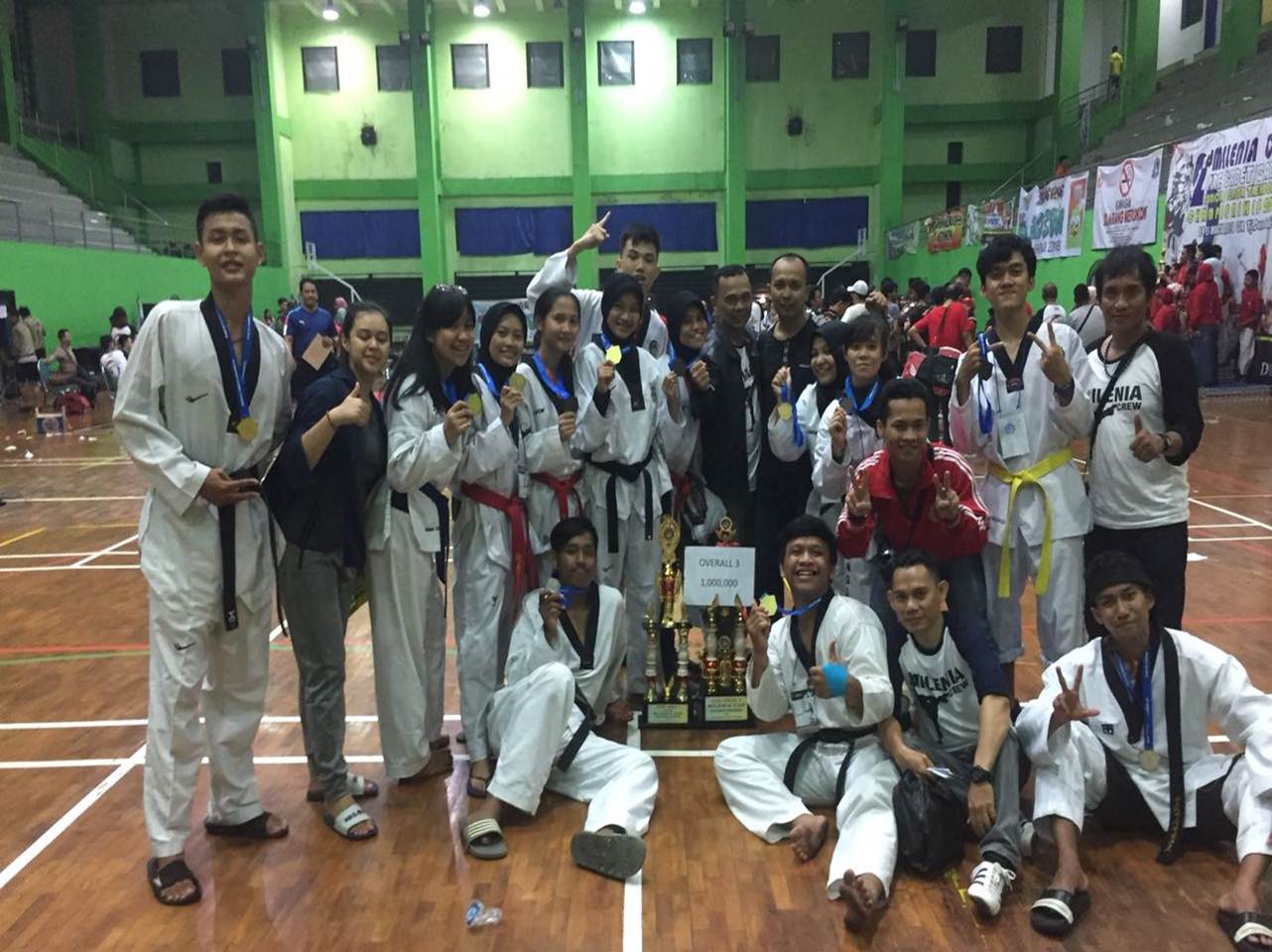 Foto Taekwondo UEU usai memenangkan pertandingan