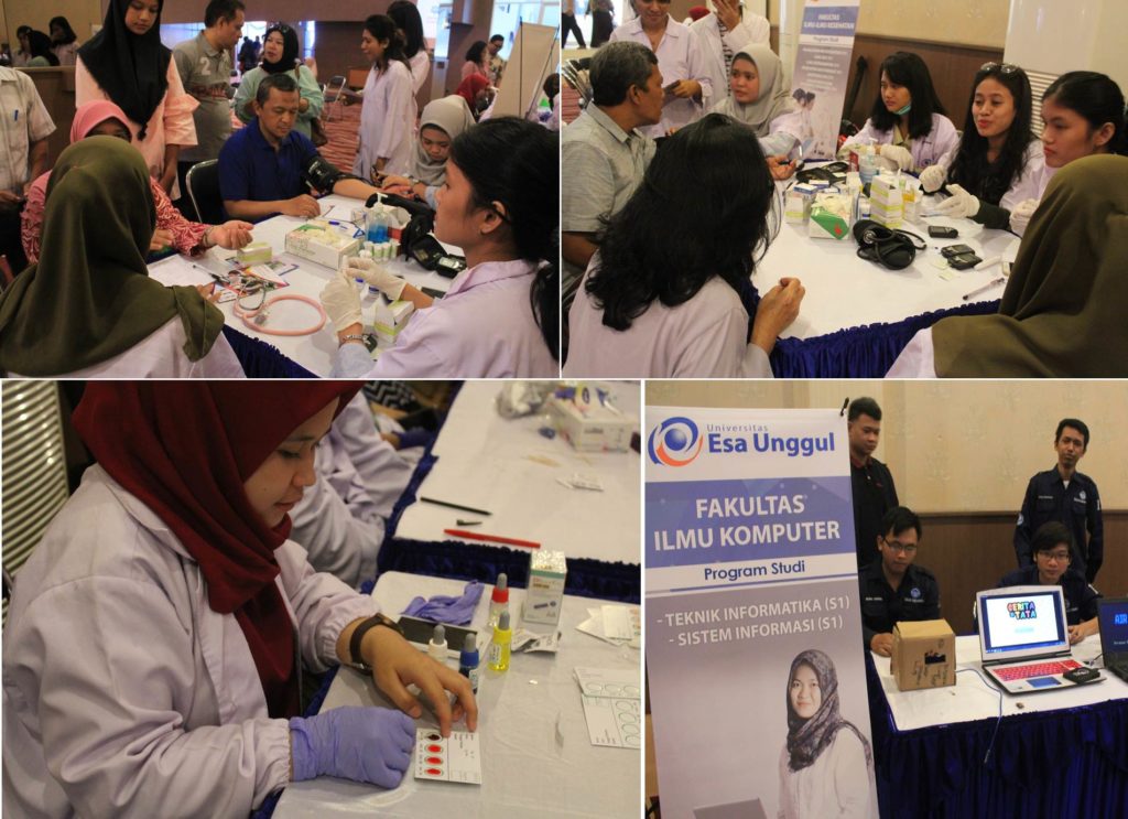 Suasana Saat Pameran di Ballroom Aula Kemala