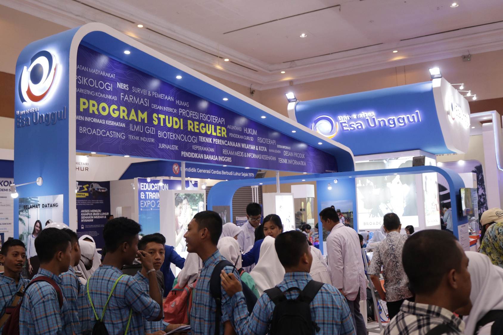 Stan Esa Unggul di Pameran JCC