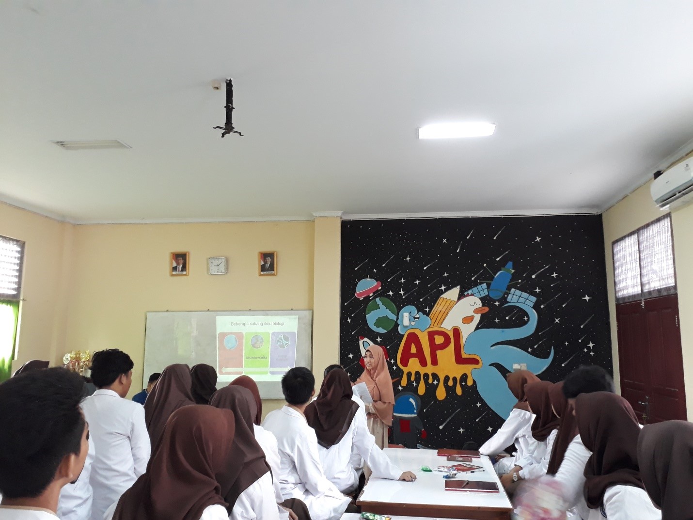 pemaparan materi tentang bioteknologi