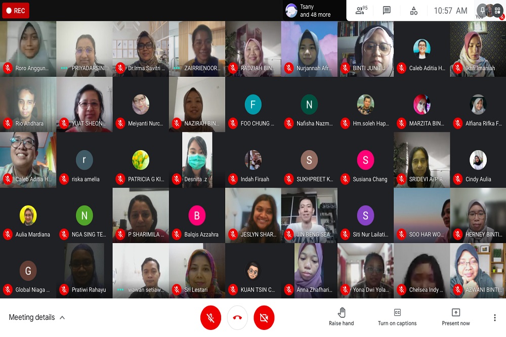 Webinar Collaboration FKIP yang digelar Secara Online