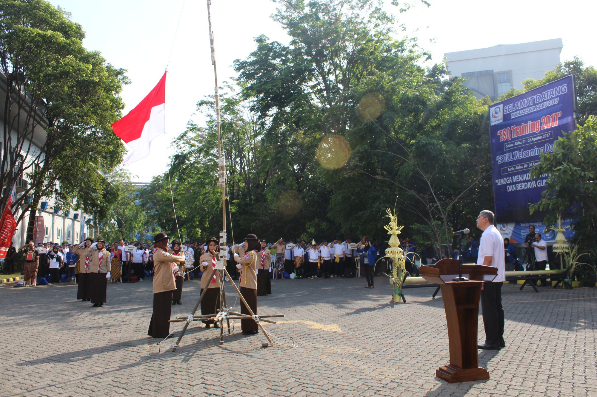 Pembukaan-Esgul-Welcoming-Days-Oleh-Rektor-Esa-Unggul-Arief-Kusuma-Among-Praja