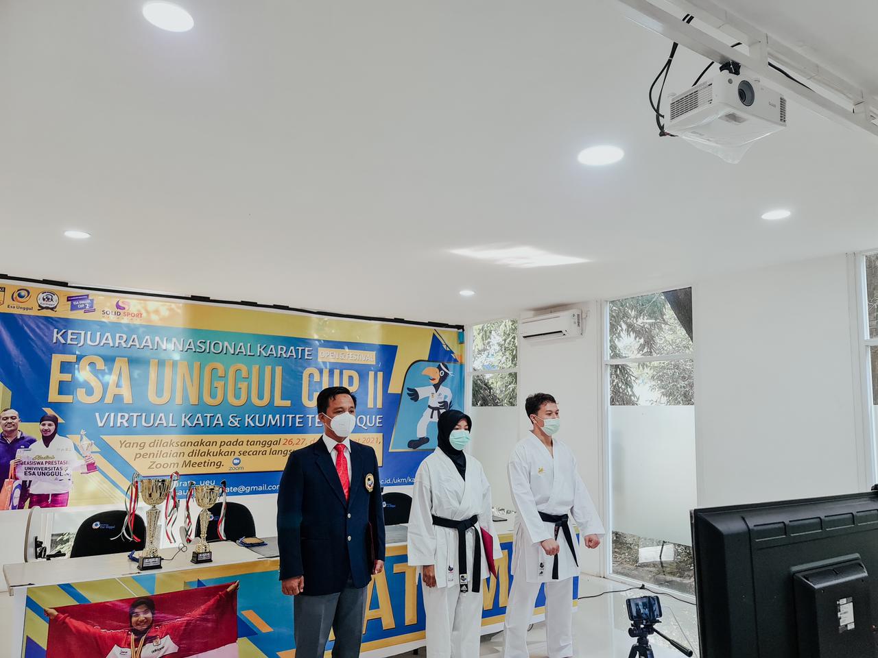 Sejumlah Kegiata di Esa Unggul Karate Virtual