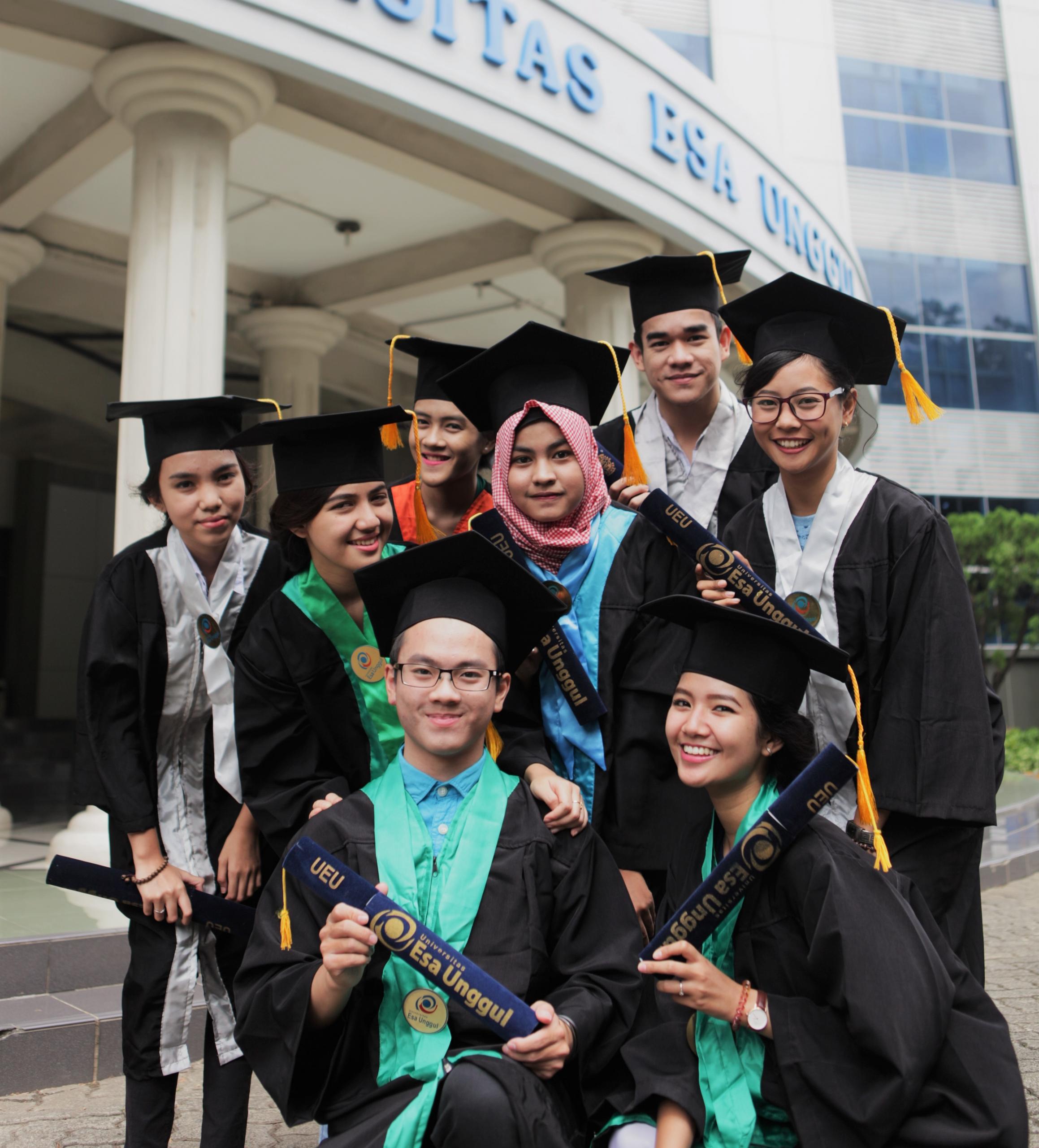 Hari Sarjana Nasional Universitas Esa Unggul
