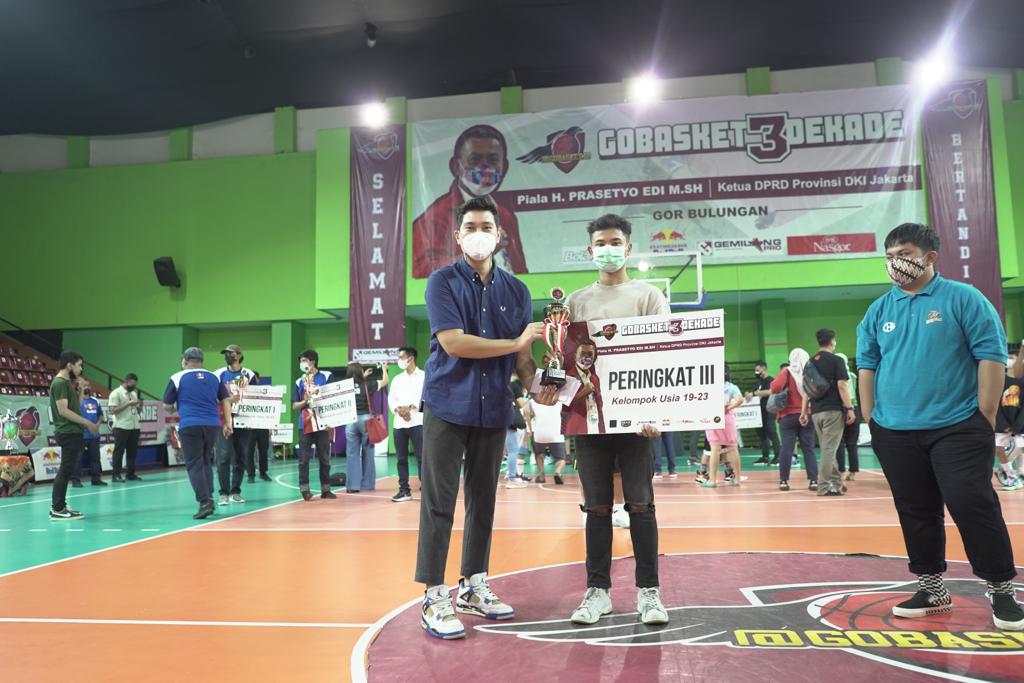 Juara 3 Dekade Mahasiswa