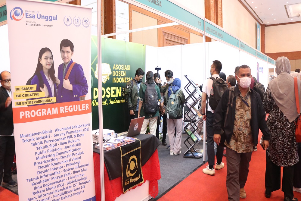 Universitas Esa Unggul Ikuti Acara GESS 2022