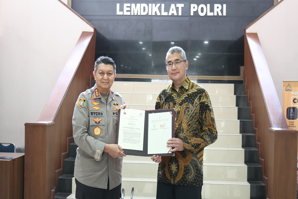 Rektor bersama kepala Lemdiklat POLRI