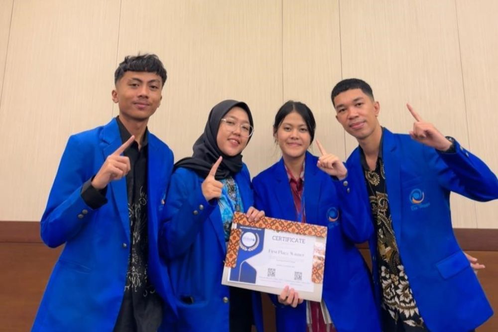 MIK Esa Unggul