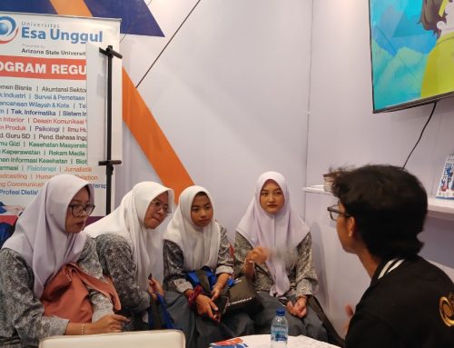 Universitas Esa Unggul Hadir di Hari Pertama Bandung Campus Update 2025