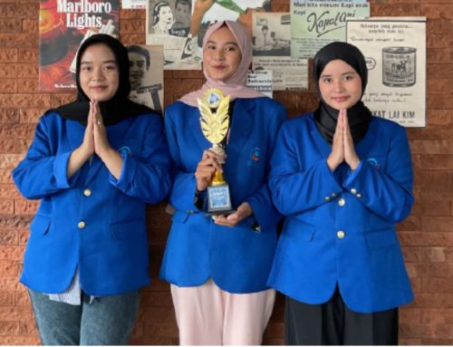 2 Tim Debat Universitas Esa Unggul Raih Prestasi di Lomba Debat Science Debat Match 2024